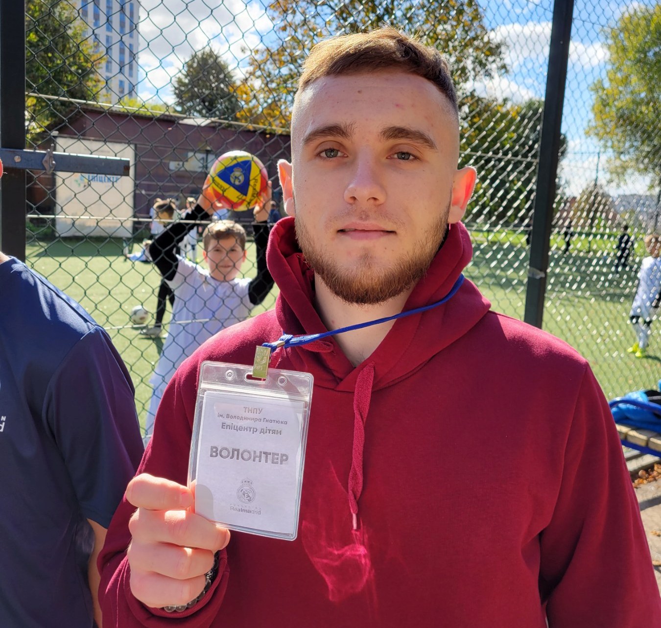 Гордий бути волонтером магістрант факультету фізичного виховання Володимир Бедрило